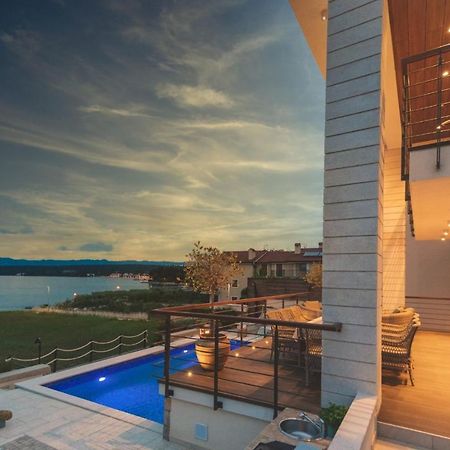 Villa Marconica Малинска Екстериор снимка
